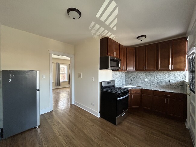 2661 N Spaulding Ave, Unit 224 in Chicago, IL - Foto de edificio - Building Photo