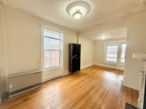 149 2nd Ave, Unit 2 in Troy, NY - Building Photo - Building Photo