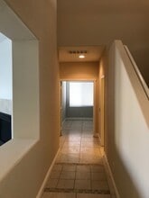 6632 Leanne St in Eastvale, CA - Foto de edificio - Building Photo