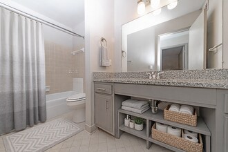 Kensington Columbia in Columbia, TN - Building Photo - Building Photo