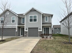 1506 NE Erin Ct in Grain Valley, MO - Building Photo