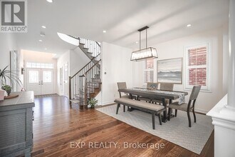 3346 Terra Cotta Ln in Burlington, ON - Building Photo - Building Photo