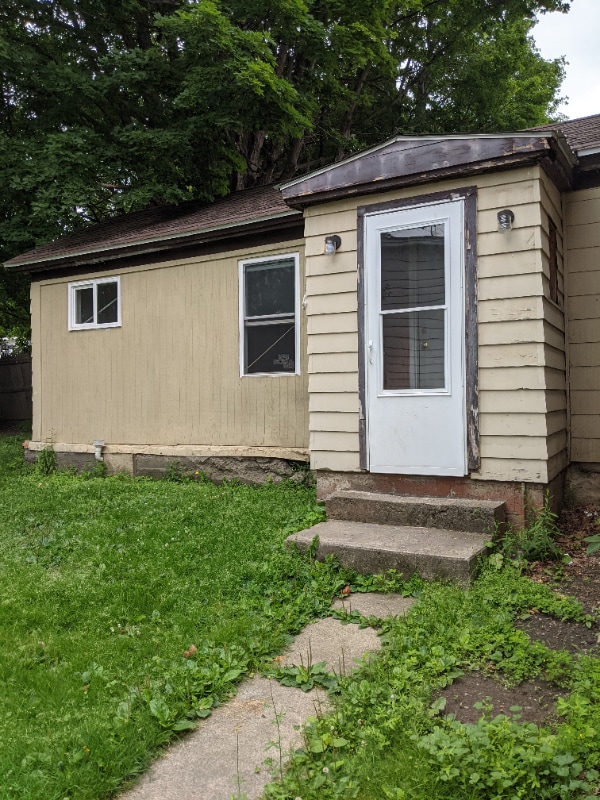 118 E Cayuga St in Oswego, NY - Building Photo - Building Photo