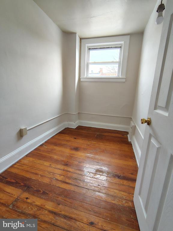 property at 3217 Elmley Ave