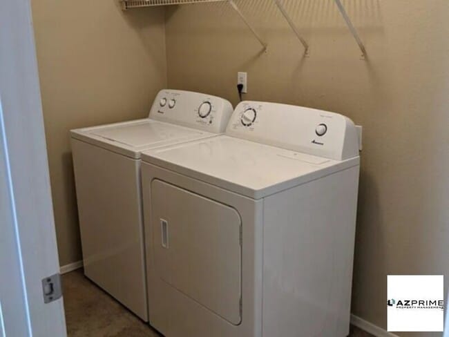 3038 E Blackhawk Dr in Phoenix, AZ - Building Photo - Building Photo