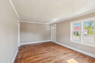 110 Warren St in McMinnville, TN - Building Photo - Building Photo