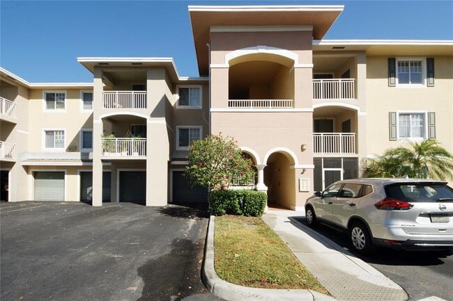 6533 Emerald Dunes Dr in West Palm Beach, FL - Building Photo - Building Photo