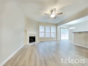 3918 Abernathy Farm Way NW in Acworth, GA - Foto de edificio - Building Photo