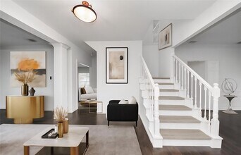 1742 Crescent Green Dr in Houston, TX - Building Photo - Building Photo