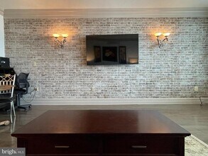 717 S Christopher Columbus Blvd in Philadelphia, PA - Foto de edificio - Building Photo