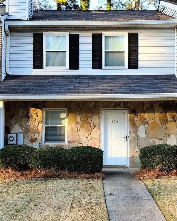 property at 1453 Springleaf Cir SE