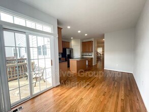 42570 Magellan Square in Ashburn, VA - Building Photo - Building Photo