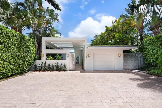405 E San Marino Dr in Miami Beach, FL - Building Photo - Building Photo
