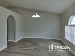 2232 Nettlebrook St N in Jacksonville, FL - Foto de edificio - Building Photo