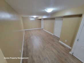 9072-9052 52 St NW in Edmonton, AB - Building Photo - Building Photo