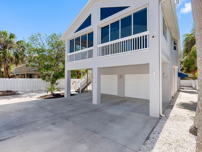 property at 6911 Point of Rocks Rd