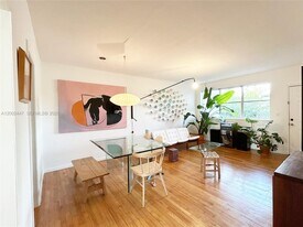 1255 Marseille Dr in Miami, FL - Building Photo