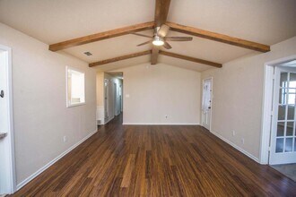 5625 Amherst St in Lubbock, TX - Foto de edificio - Building Photo