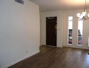 6429 Bayou Glen Rd in Houston, TX - Building Photo - Building Photo