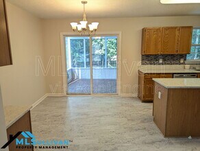7009 Englehardt Dr in Raleigh, NC - Foto de edificio - Building Photo