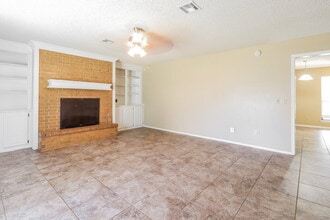 11040 N Eagle Ln in Oklahoma City, OK - Building Photo - Building Photo