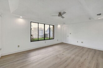 1185 SW Bent Pine Cove in Port St. Lucie, FL - Building Photo - Building Photo