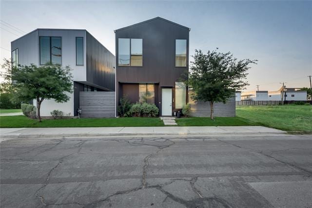 1504 Burlew St in Dallas, TX - Building Photo - Building Photo