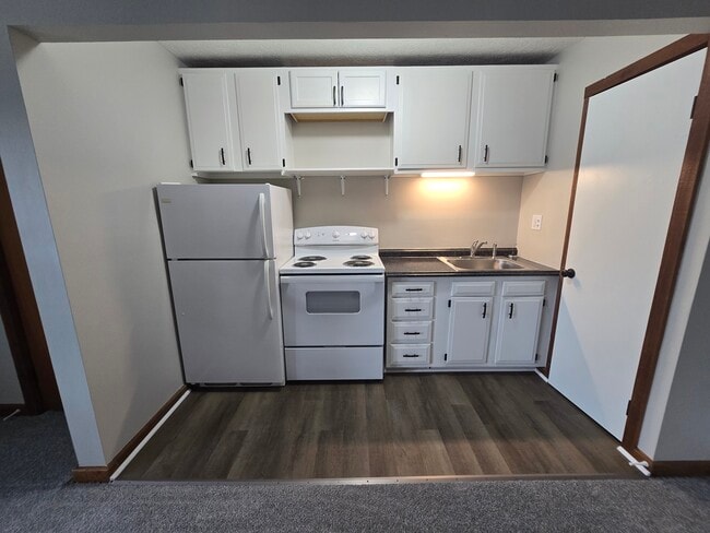 11 N Lake St, Unit 1