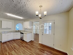 4618 Noah Overlook W in Acworth, GA - Foto de edificio - Building Photo