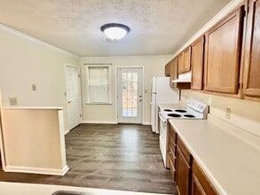 108-110 Raleigh St in Williamsburg, VA - Building Photo - Building Photo