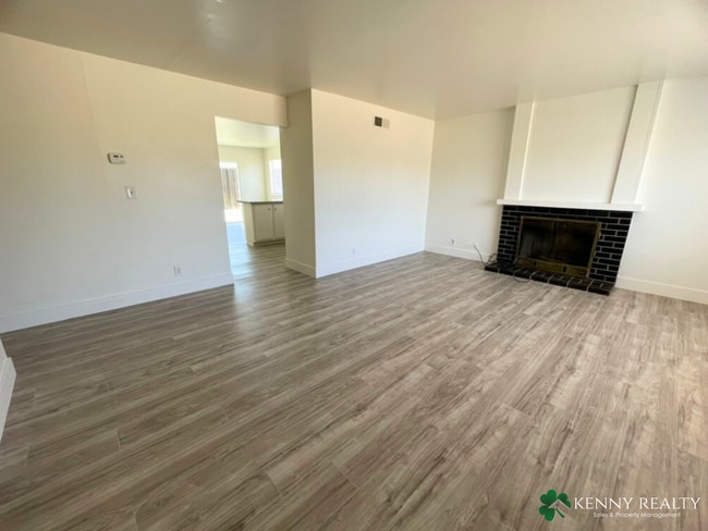 409 Nantucket St in Foster City, CA - Foto de edificio - Building Photo