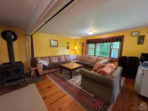 765 Harlemville Rd in Hillsdale, NY - Building Photo - Building Photo