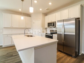 202 Green Meadow Drive in Savannah, GA - Building Photo - Building Photo