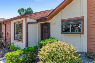 196 White Fawn Dr in Daytona Beach, FL - Building Photo - Building Photo