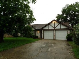 8110 Amurwood Dr in Tomball, TX - Building Photo