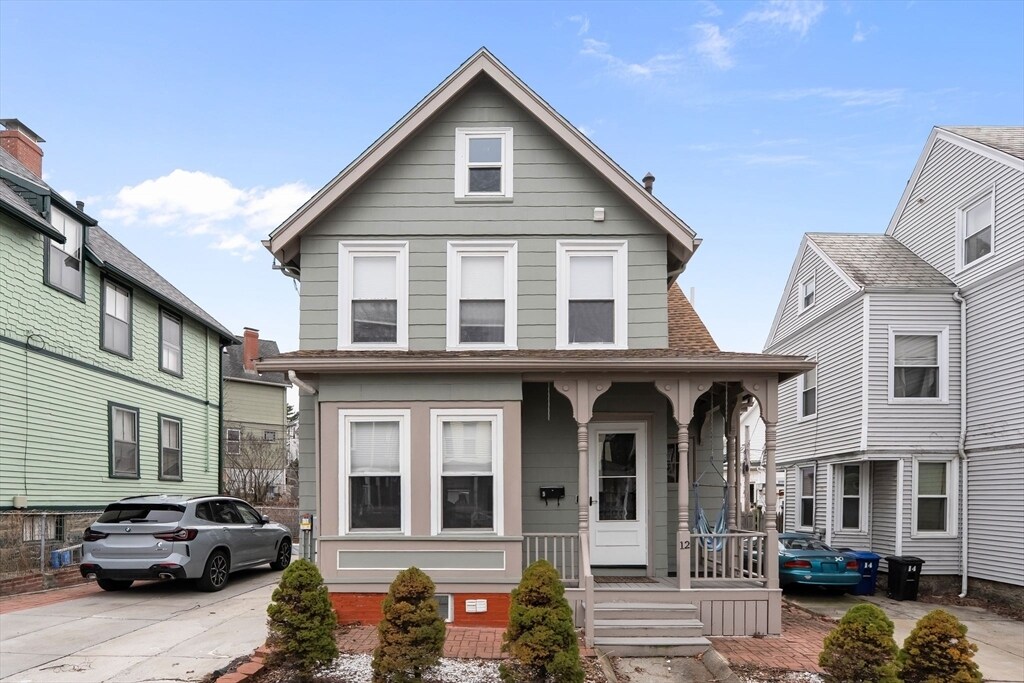 12 Pomeroy St in Boston, MA - Building Photo
