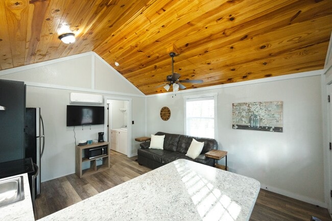 13574 FM14 in Tyler, TX - Building Photo - Building Photo