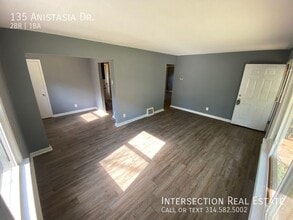 135 Anistasia Dr in St. Louis, MO - Building Photo - Building Photo