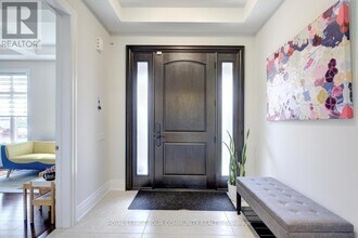 85 Spring Hill Dr in King, ON - Building Photo - Building Photo