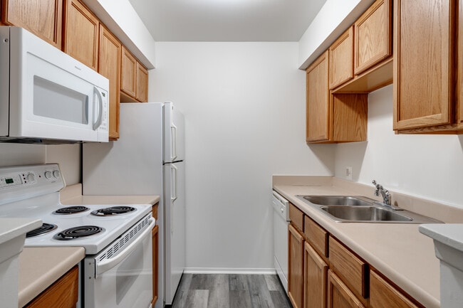 Woodside Manor Apartments