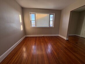 164 French St in Bridgeport, CT - Foto de edificio - Building Photo