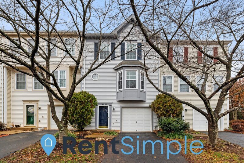 14359 Newbern Loop in Gainesville, VA - Building Photo