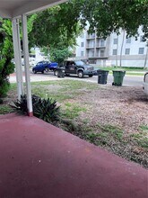 1572 NE 135th St in North Miami, FL - Building Photo - Building Photo