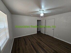 1921 NE 17th Way in Gainesville, FL - Building Photo - Building Photo