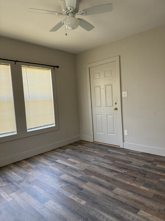 511 N Bradshaw St in Denton, TX - Building Photo