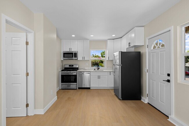 property at 5053 Lenore Dr