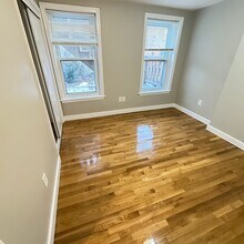 7 Medford St, Unit 1 in Chelsea, MA - Foto de edificio - Building Photo