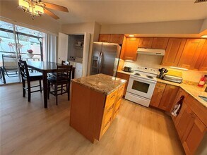 7238 55th Ave N in St. Petersburg, FL - Building Photo - Building Photo