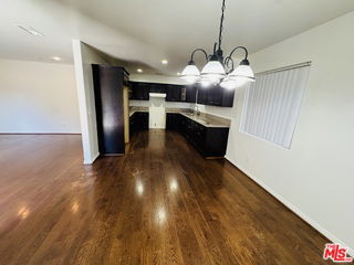 8820 Orchard Ave in Los Angeles, CA - Building Photo - Building Photo