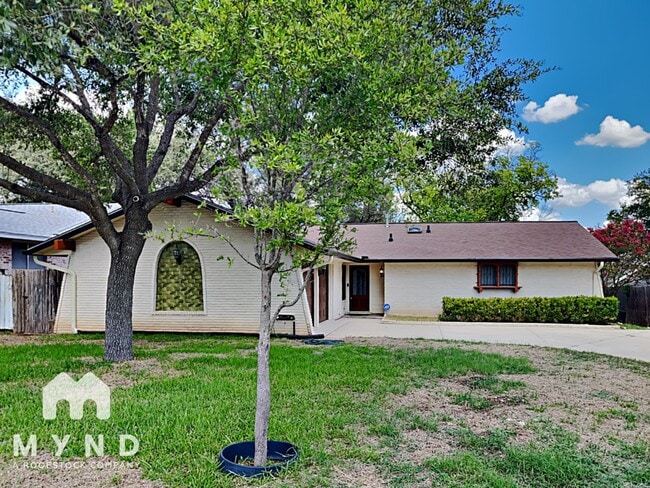 5727 Bogart Dr in San Antonio, TX - Foto de edificio - Building Photo